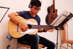 Học đàn guitar tại nhà