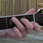 Luyện tay trái bấm khi chơi đàn Guitar