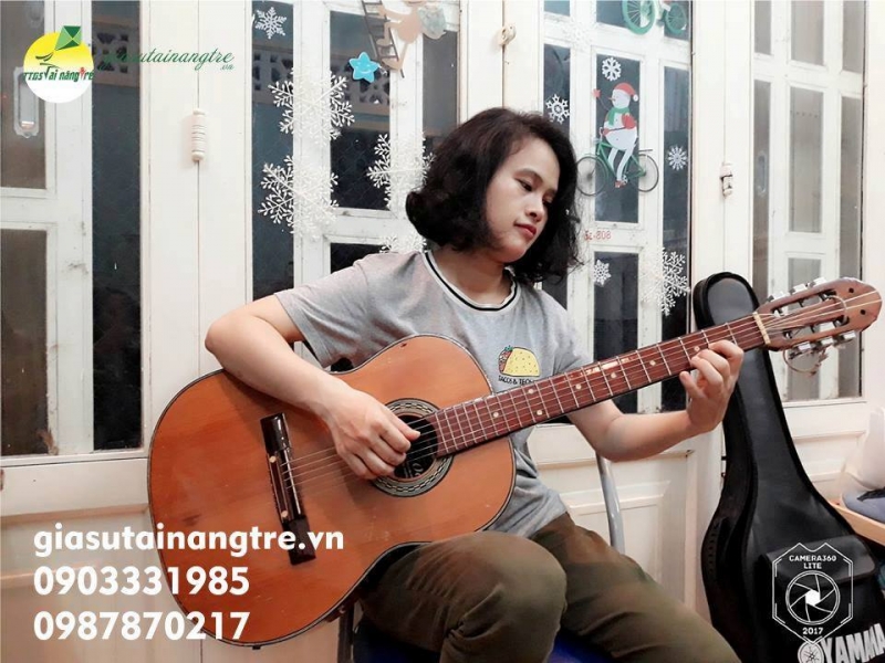 Gia sư đàn Guitar