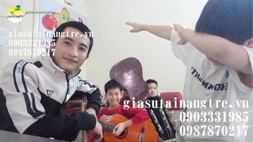 Tìm gia sư dạy đàn Guitar tại nhà ở đâu?